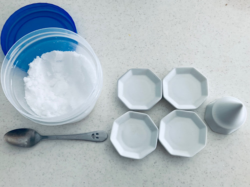 盛り塩　スプーン　皿　固め器　塩